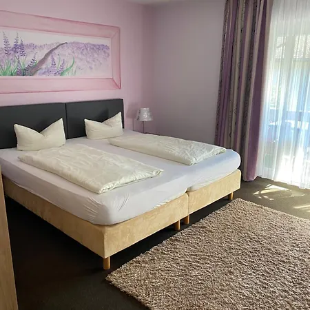 Fruhstuckspension Lavendel Guest house