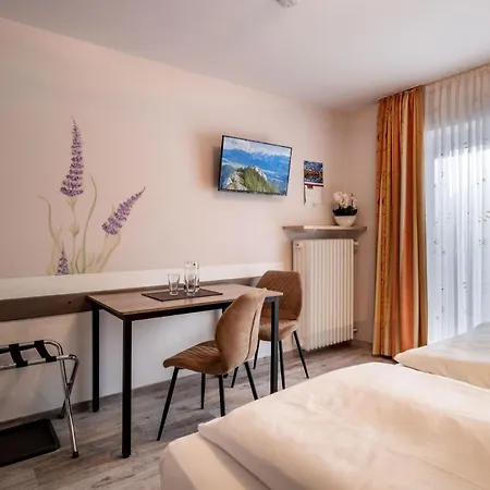 Guest house Fruhstuckspension Lavendel Oberaudorf